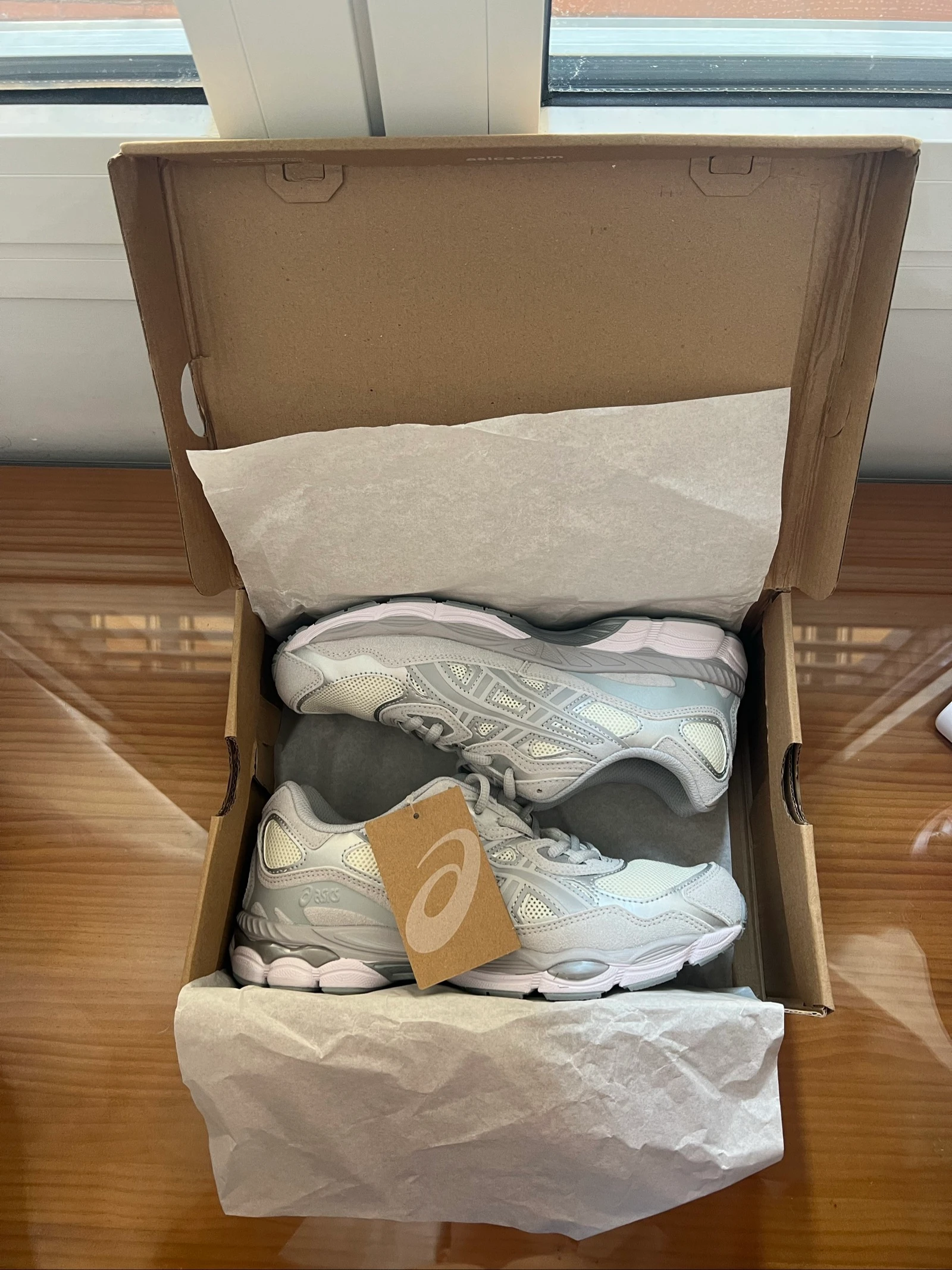 Asics gel nyc blanco y gris talla 42